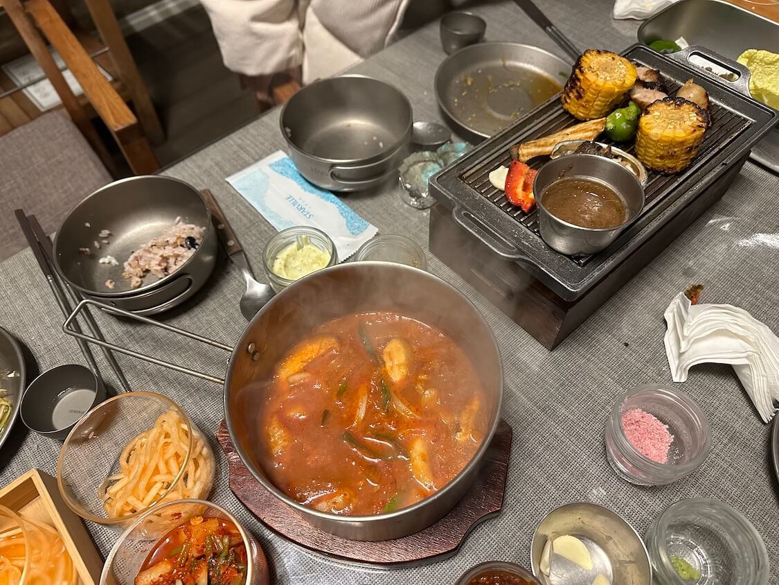 済州島の漢拏山近くの宿でバーベキュー。モンゴル式リゾートでゆっくり〜