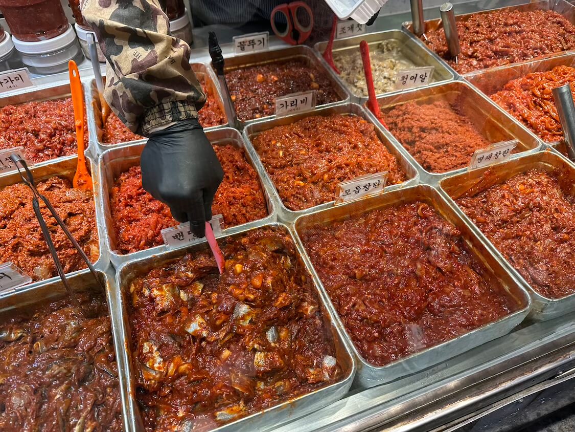 珍しい韓国の塩辛（チョッカル）を買って食べた話。ソウルの京東市場で購入！