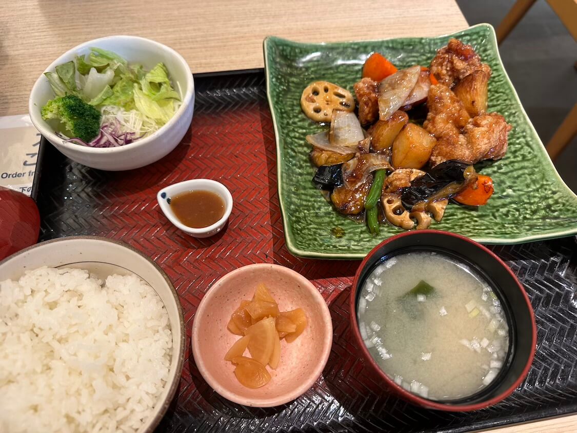 豆腐とさつま揚げのコチュジャンチゲ。ブログ、大戸屋のチゲ