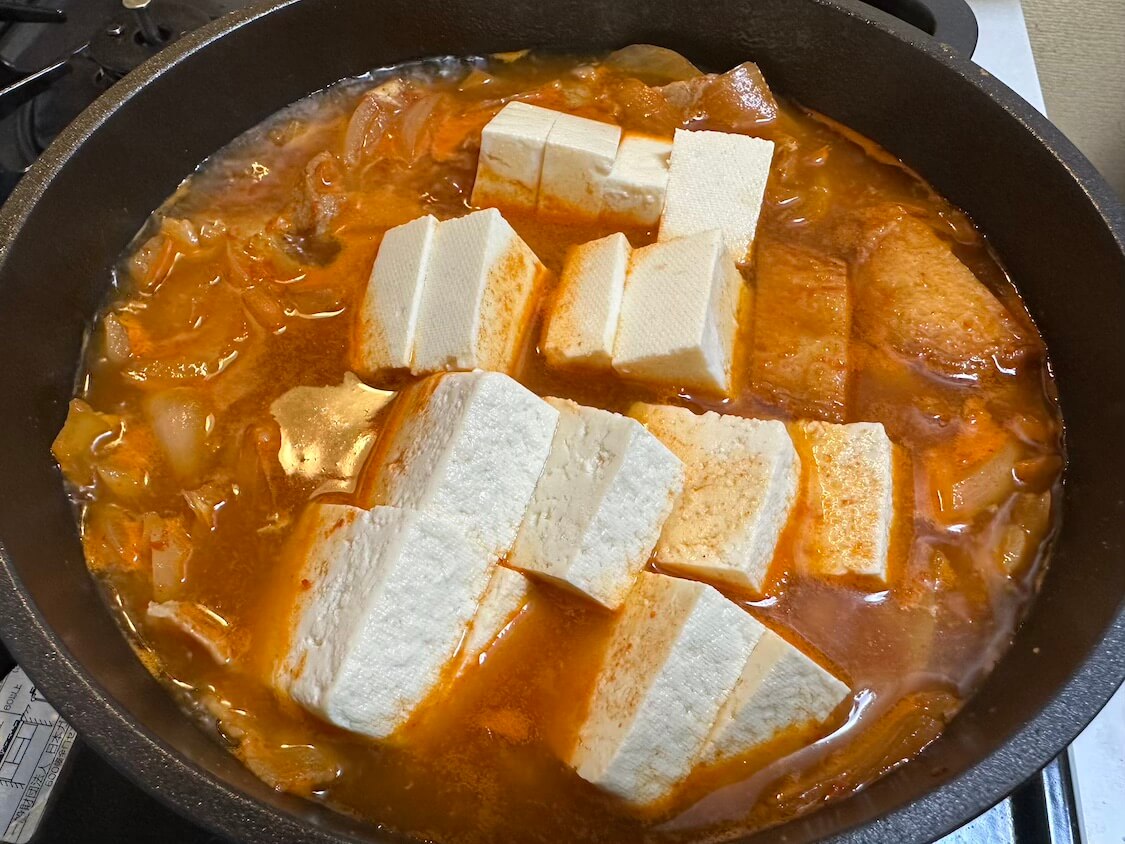 豆腐とさつま揚げのコチュジャンチゲの作り方