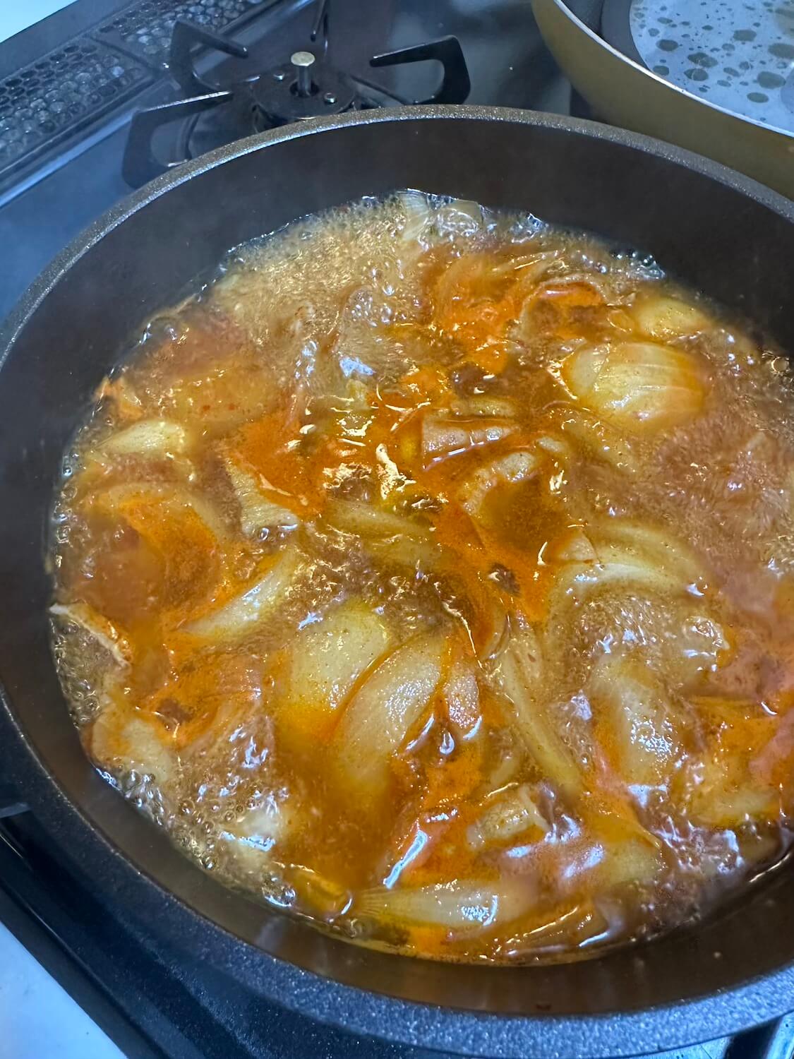 豆腐とさつま揚げのコチュジャンチゲの作り方